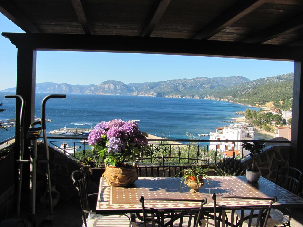 Appartamento Picasso Cala Gonone Ruang foto