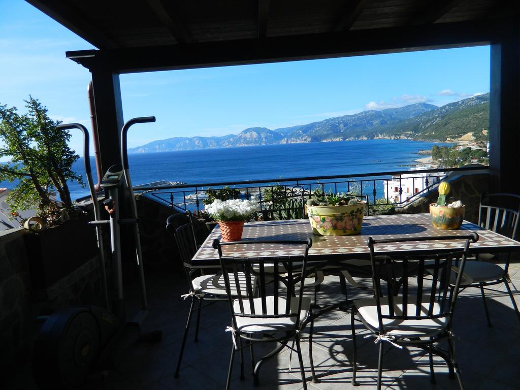 Appartamento Picasso Cala Gonone Ruang foto