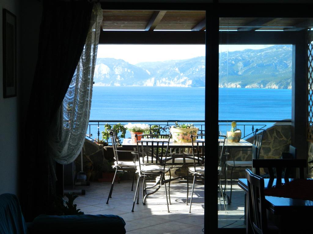Appartamento Picasso Cala Gonone Bagian luar foto